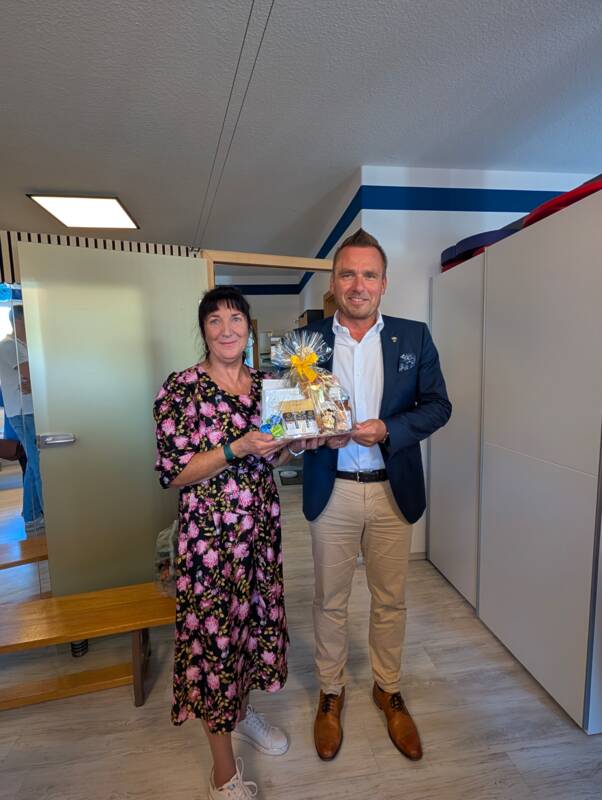 Karola Morhardt und Bürgermeister Michael Kieslich